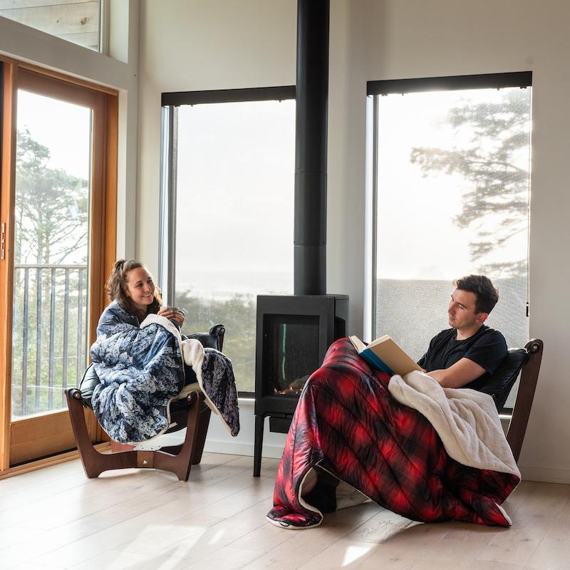 https://www.rumpl.com/cdn/shop/products/rumpl-printed-sherpa-puffy-1-person-sherpa-puffy-blanket-ombre-plaid-tpsb-opl-1-28353897857096_1445x.jpg?v=1660881275